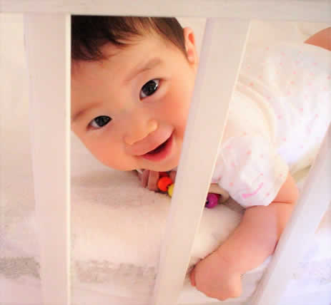 赤ちゃんの笑顔は多い 赤ちゃん1日平均400回 大人15回 ヒントのツボ