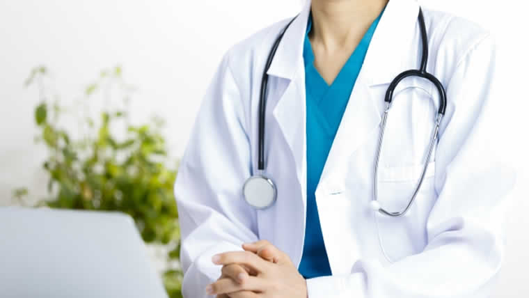 文系職業の年収ランキング 皆んな気になる文系におすすめ高収入は ヒントのツボ